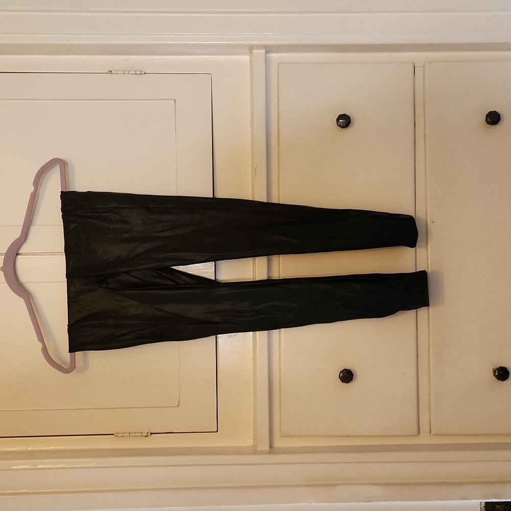 NWT SPANX FAUX LEATHER LEGGINGS